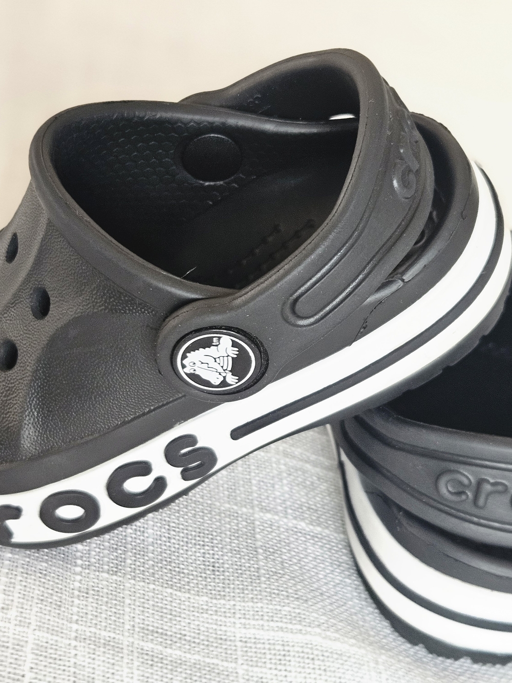 ​Crocs Toddler Bayaband Clogs - Black/White - Size 5C - Picture 2 of 8